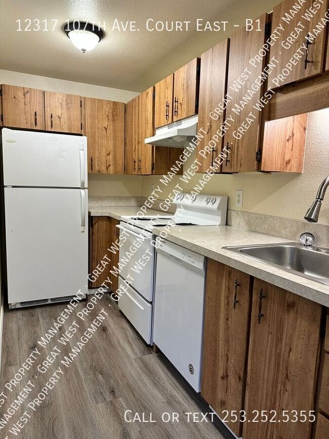 Building Photo - 12317 107th Ave Ct E Unit B1