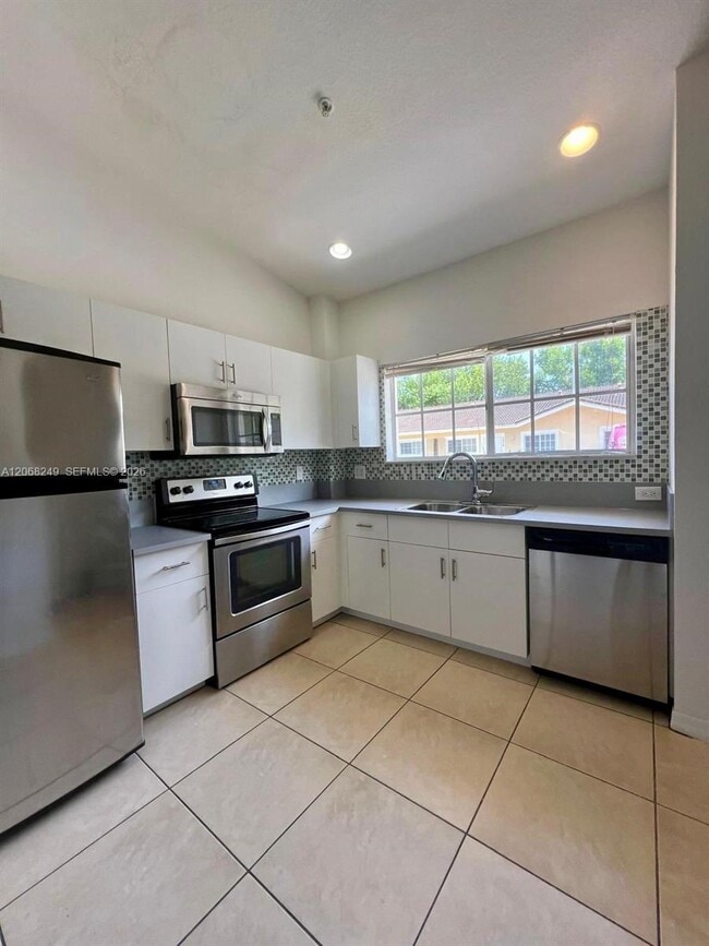 Photo - 3824 SW 48th Ave Unit 3824