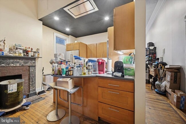 Photo - 916 Clinton St