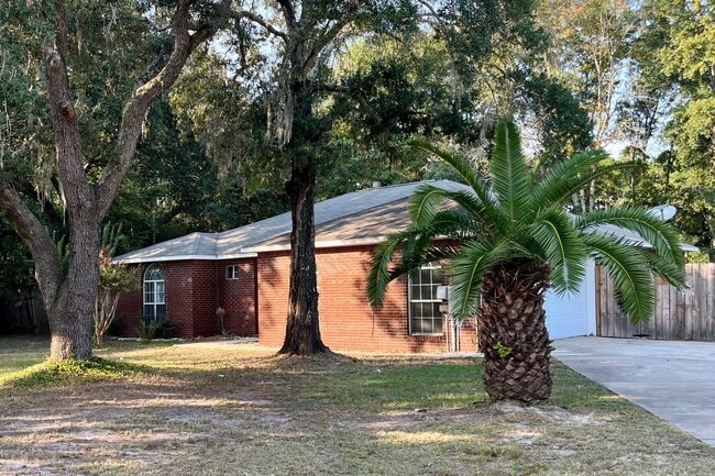 Photo - 3102 Lynn Dr