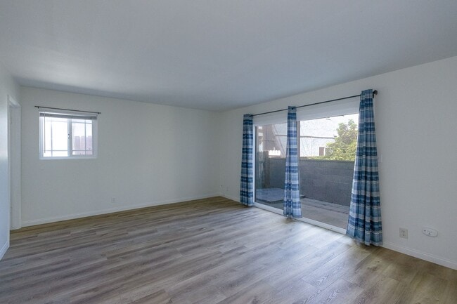 Photo - 145 Camarillo- LT Unit Lower