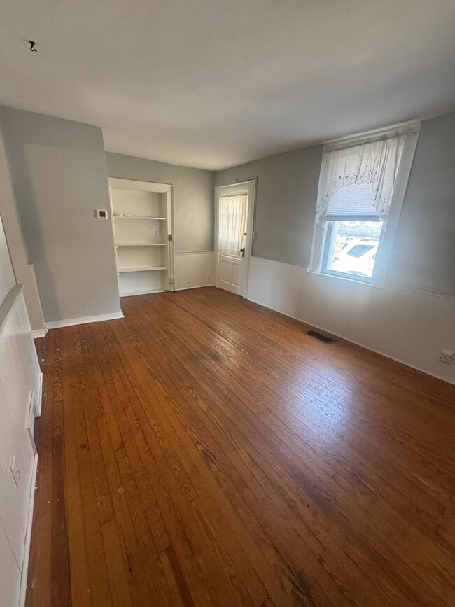 Photo - 22 E Center St