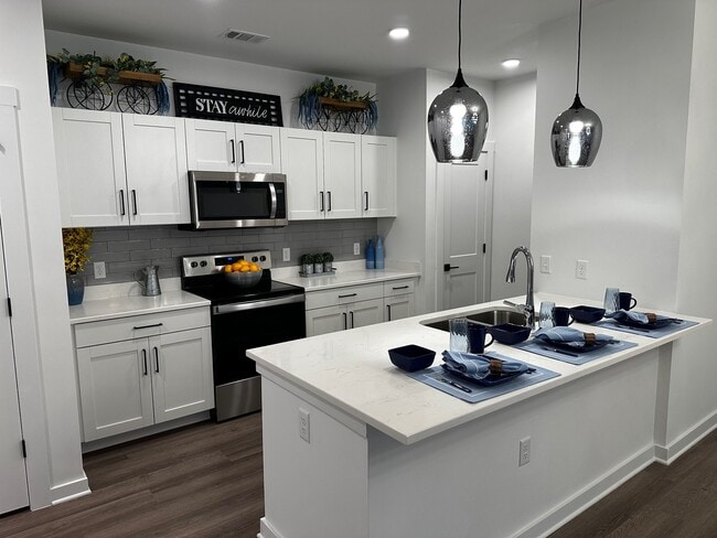 Photo - Encore On The Green