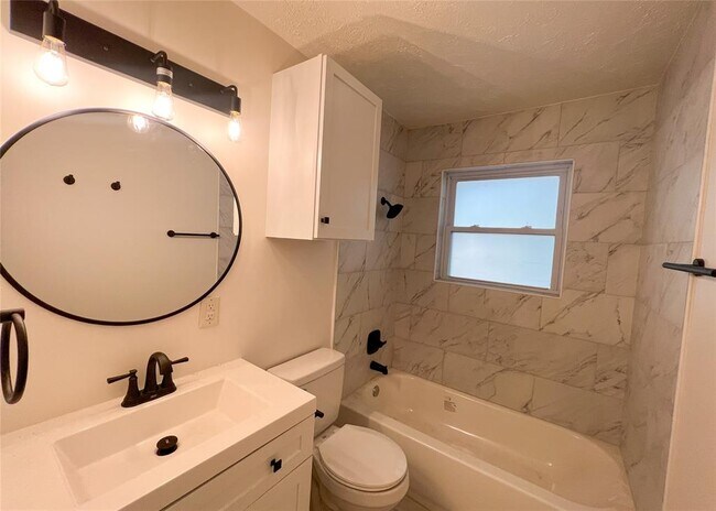 Photo - 10416 Ridgeview Dr