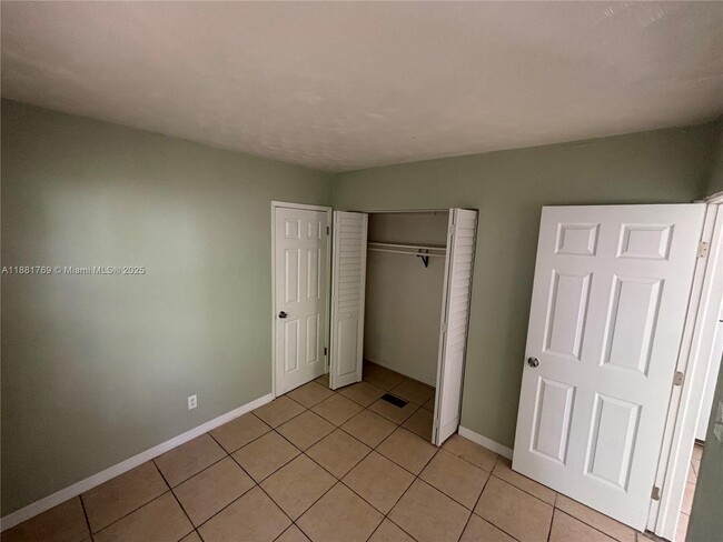 Photo - 1211 NE 6th St Unit 4