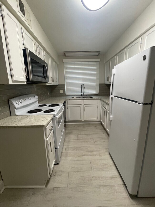 Photo - 502 Running Brook Rd Unit 502