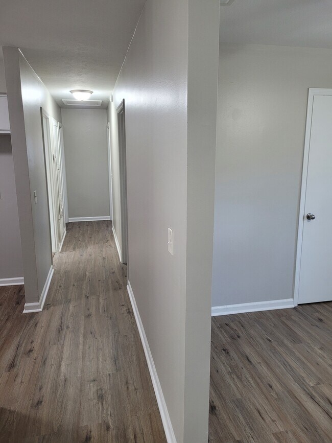 Photo - 1711 Floyd Rd