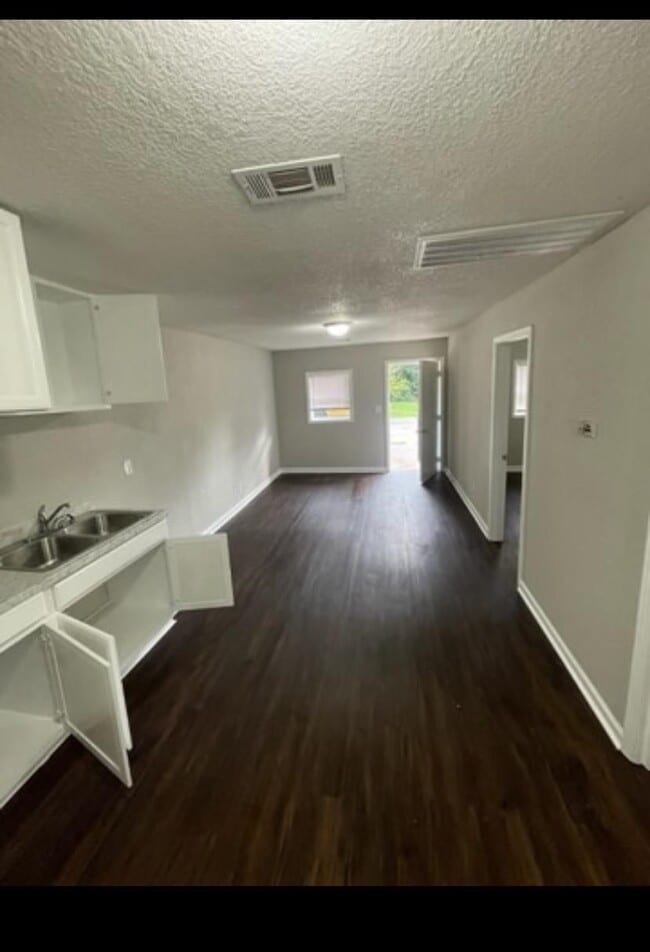 Photo - 1624 Stewart St