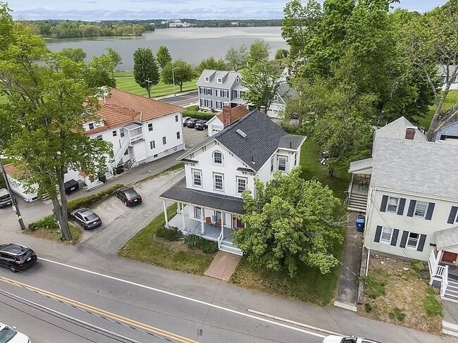 Lake Views - 7 Salem St Apartments Unit 7A