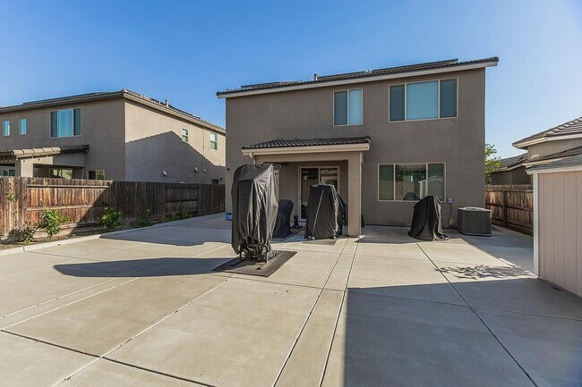 3549 Taylor Ln