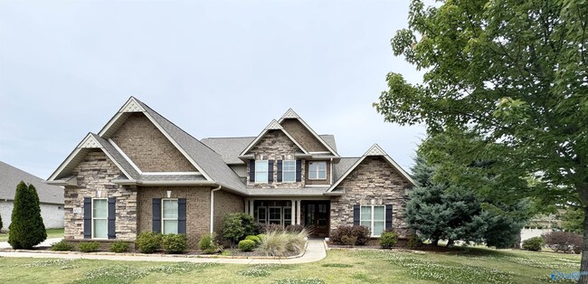 Building Photo - 4323 Flint Dr SE