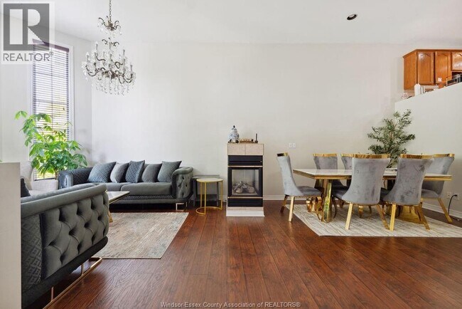 Photo - 1544 Imperial Crescent