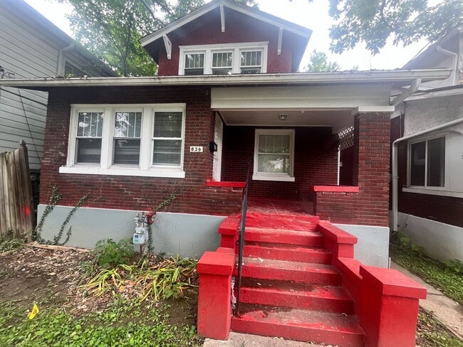 Building Photo - Three Bedroom House W/ Full unfinished Basement