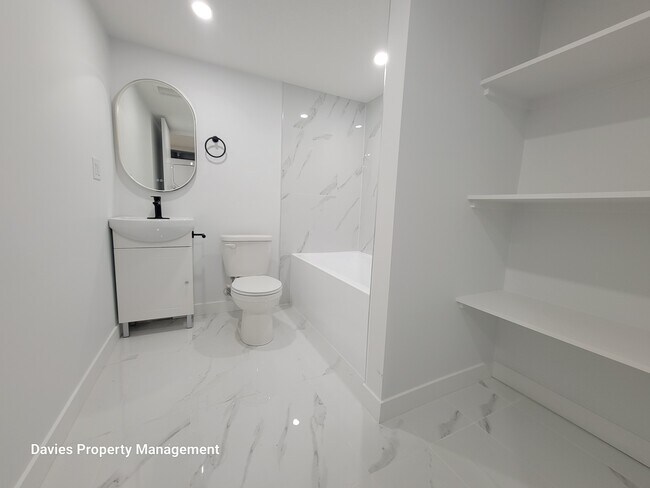 Photo - 16230-16219 19 Ave SW