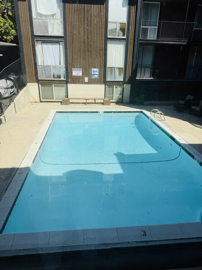 Photo - 438 N Center St Townhome