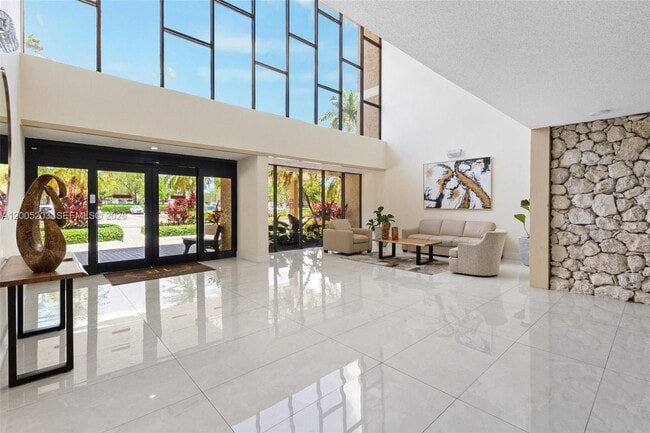 Photo - 16400 Golf Club Rd Unidad 104