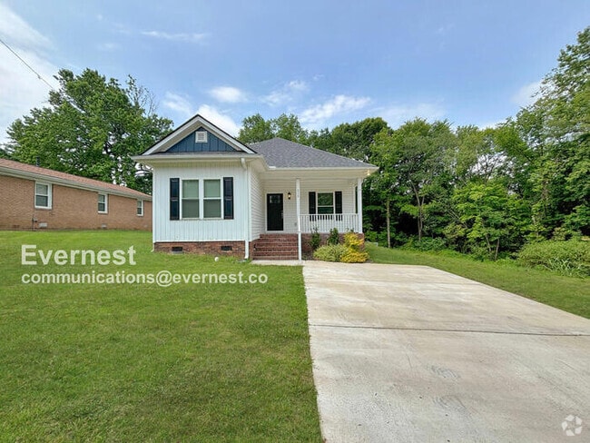 Building Photo - 212 Malvern Dr SW Rental