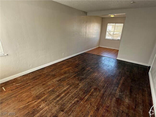 Building Photo - 304 N 14th St Unit C Rental