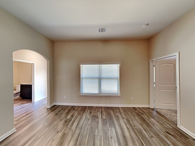 Photo - 353 Lowery Oaks Trl