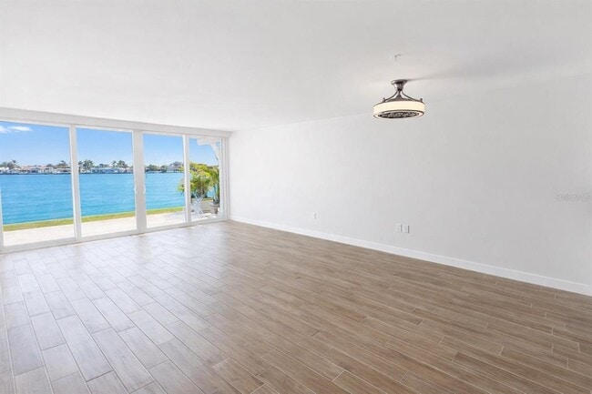 Photo - 500 Treasure Island Causeway Unit 109