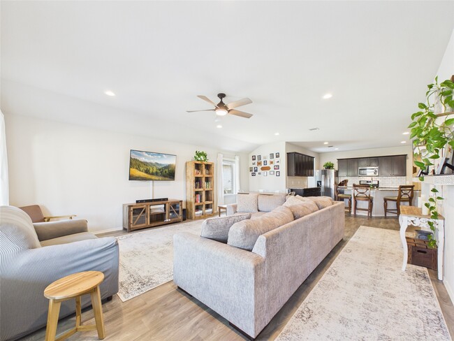 Building Photo - 11020 33rd Ave N