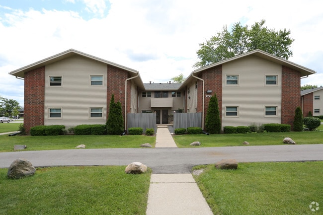 Photo - Oak Park Apartment Homes