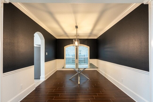 Photo - 2614 Orleans Way