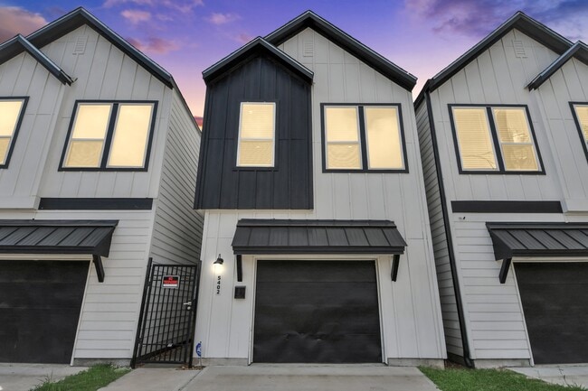 Building Photo - 5402 Margarita St