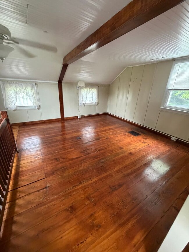 Photo - 1295 Kroucher Rd