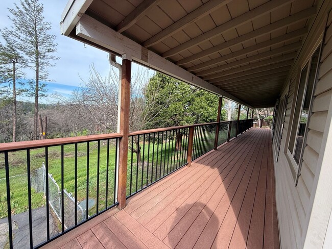 Photo - 174 Sunset Ln