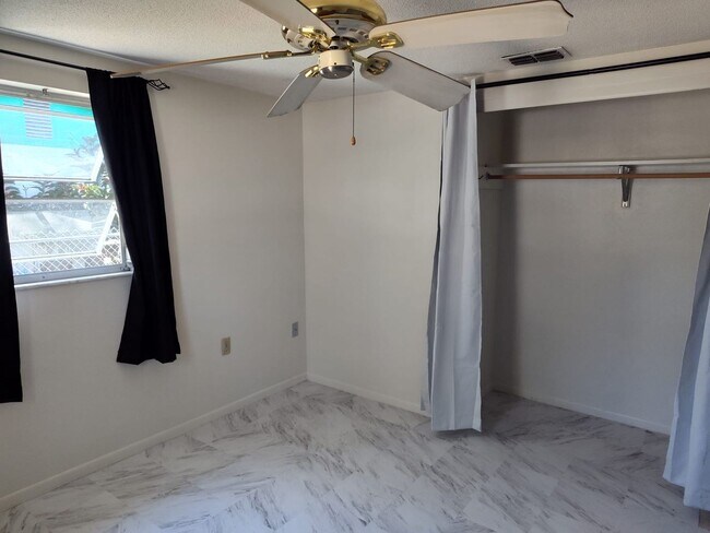 Photo - Quaint 2 bedroom 1 bath home with Florida ...