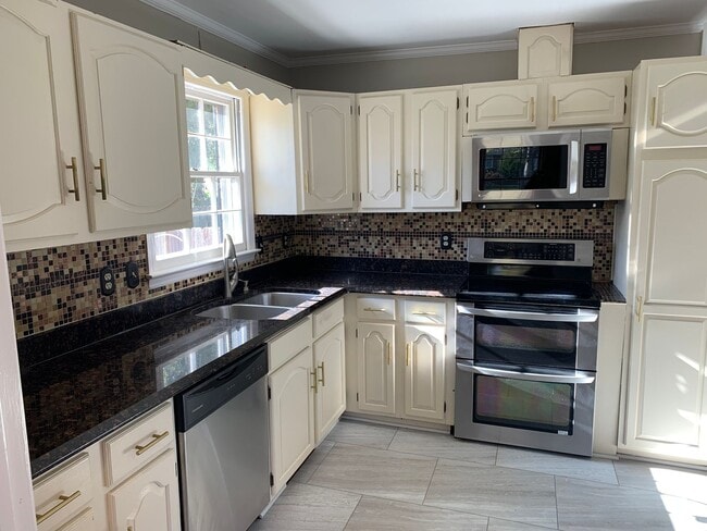 Photo - Updated 3 Bedroom Located Off Jefferson Rd - Lawncare Included!
