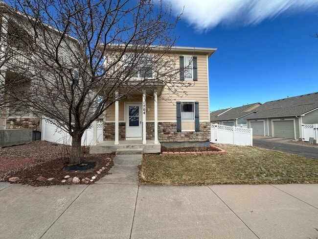 Building Photo - 3 Bed 3 bath house in Spring Creek!