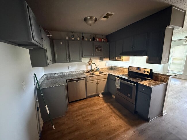 Photo - 4959-4965 Miller Ave Unit 4961