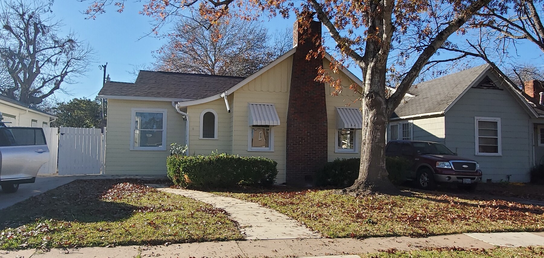 Front - 1934 McKinley Ave Unit B