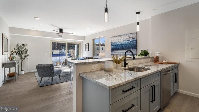 Photo - 1825 Callowhill St Unit 306