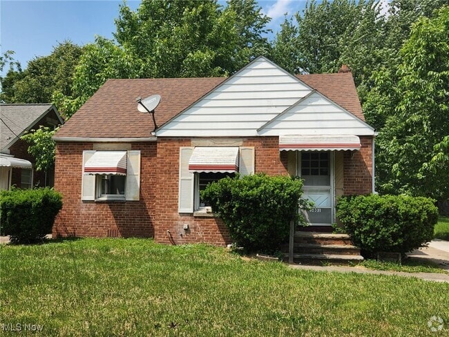 Building Photo - 25801 Forestview Ave Rental