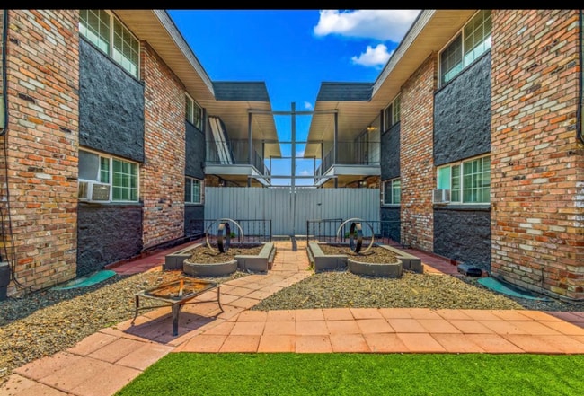 Photo - 917 E Indiana Ave Unidad 1