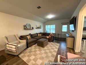 Photo - 219 Cuban Emerald