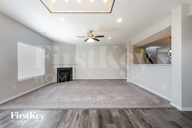 Photo - 380 Thunderwood Dr