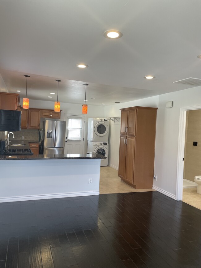 Photo - 1140 S Record Ave House