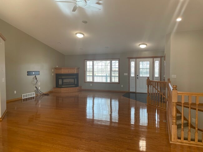 Photo - 24545 360th St