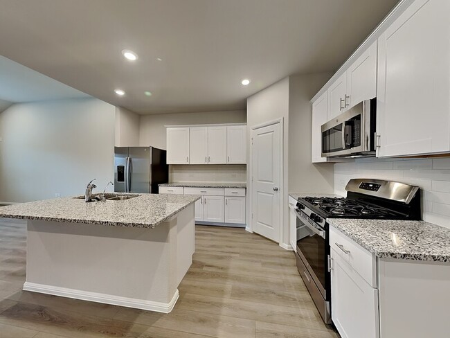 Photo - 427 Wydown Dr