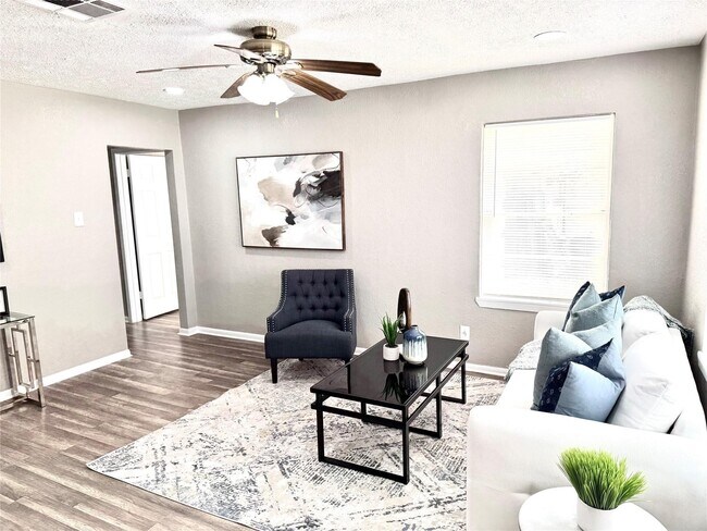 Photo - 903 Roper St