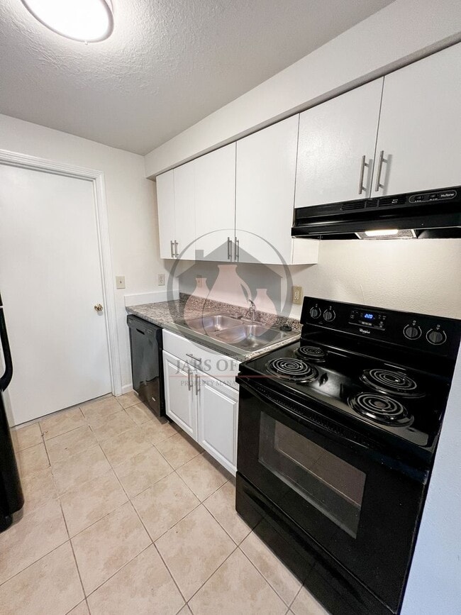 Photo - Skyline Rd S Duplex #2023-LL787 Unit 4825