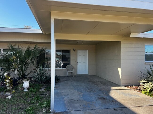 Photo - 2BD/1BA/Single carport - Venice