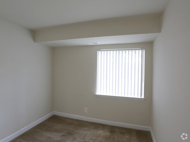 2BR, 1BA