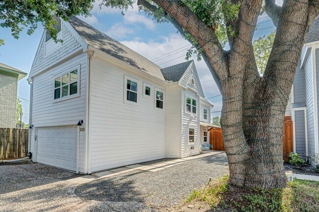 Photo - 1020 Heights Blvd