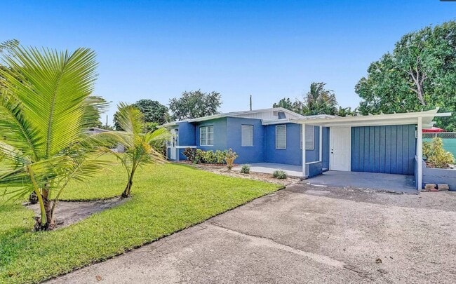Building Photo - 408 NE 26th Dr Rental