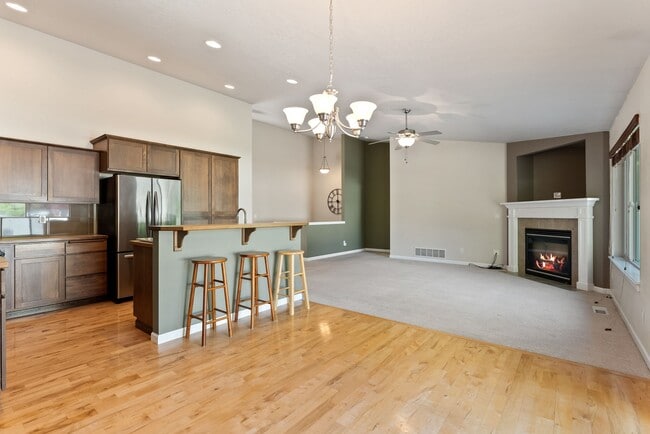 Photo - 1790 N Winchester St